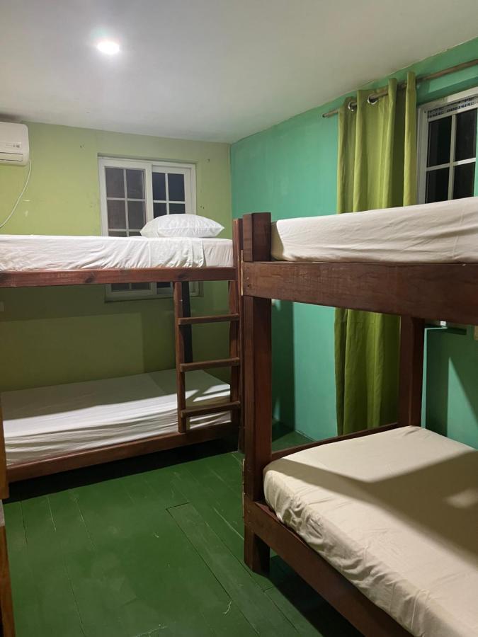 Hostal Cay Бастиментос Экстерьер фото
