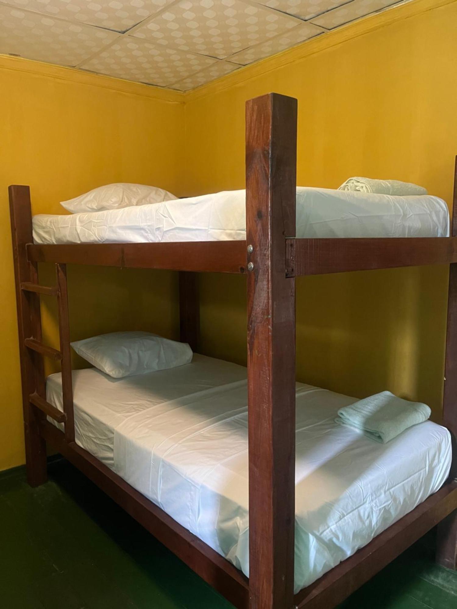 Hostal Cay Бастиментос Экстерьер фото