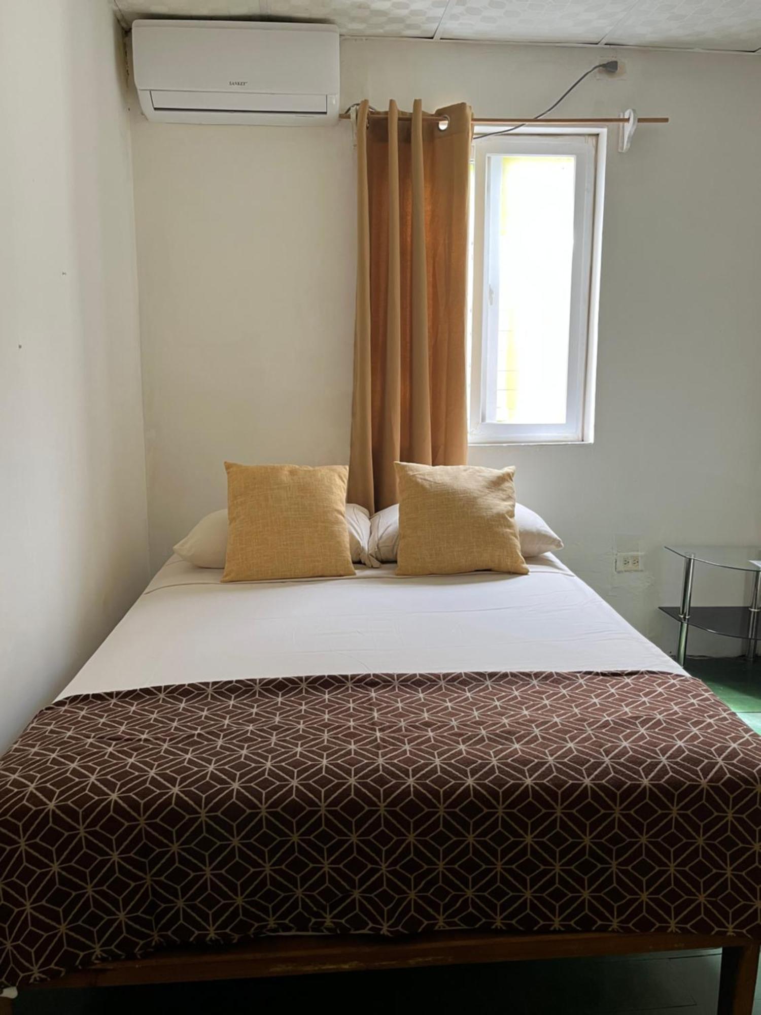 Hostal Cay Бастиментос Экстерьер фото