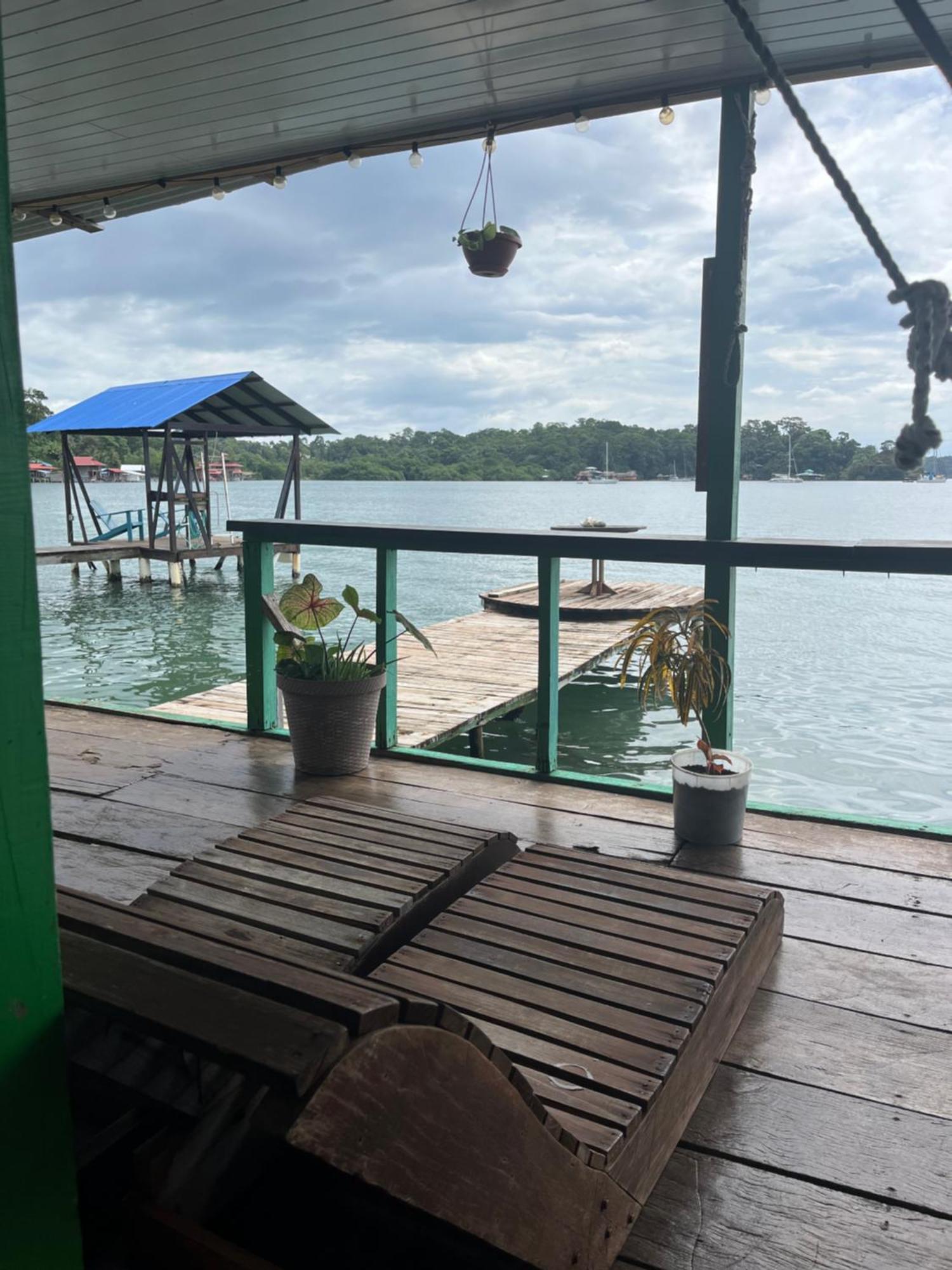 Hostal Cay Бастиментос Экстерьер фото