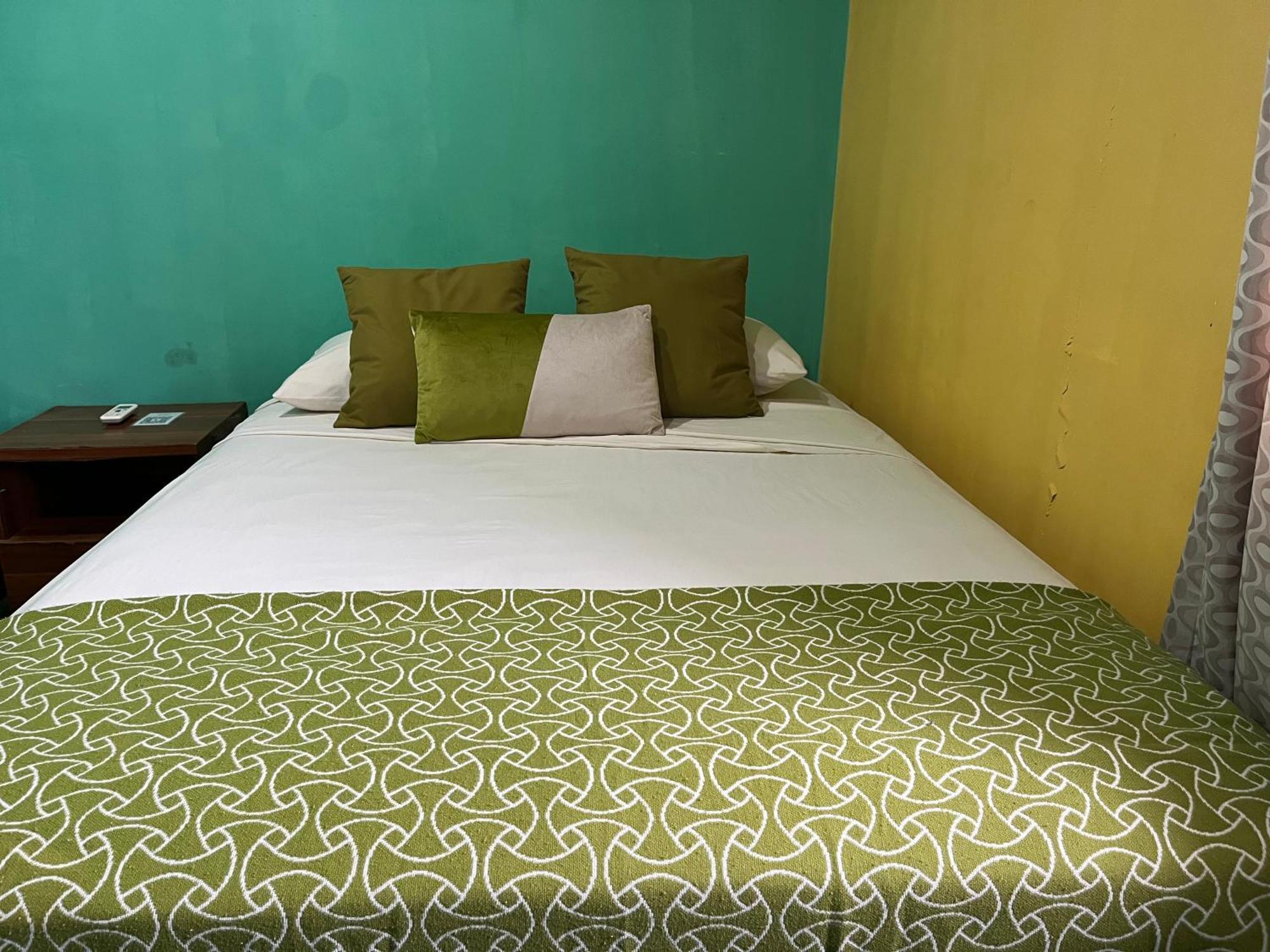 Hostal Cay Бастиментос Экстерьер фото