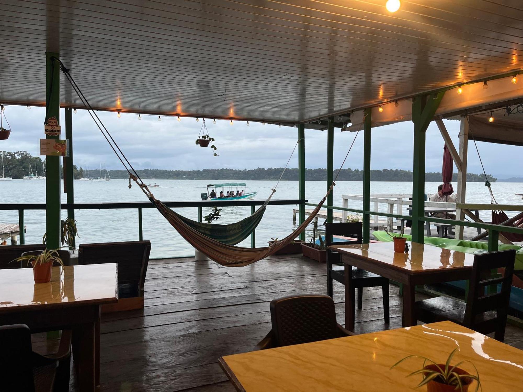 Hostal Cay Бастиментос Экстерьер фото